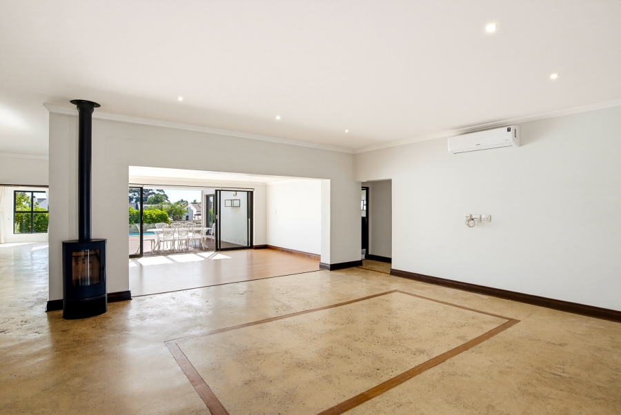 4 Bedroom Property for Sale in Croydon Vineyard Estate Western Cape